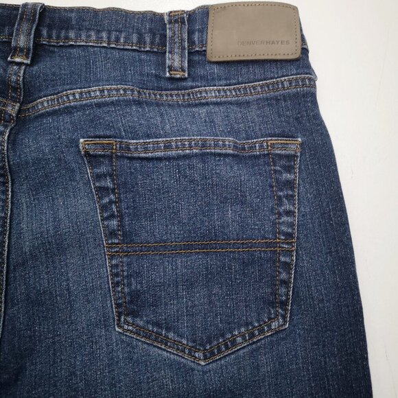 Denver Hayes Men's Size 38/30 Medium Wash Straight Legs Blue Jeans - Picture 10 of 14